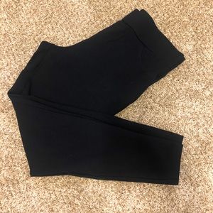Black full coverage leggings w/ back pockets